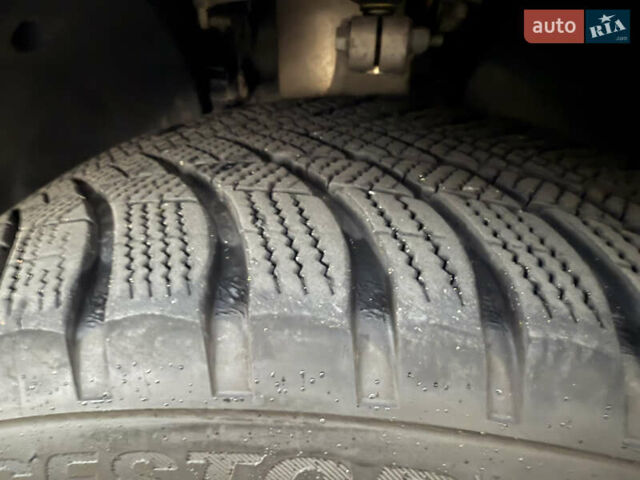 Черный Ленд Ровер Рендж Ровер Велар, объемом двигателя 3 л и пробегом 70 тыс. км за 45000 $, фото 10 на Automoto.ua