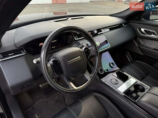 Черный Ленд Ровер Рендж Ровер Велар, объемом двигателя 3 л и пробегом 70 тыс. км за 45000 $, фото 12 на Automoto.ua