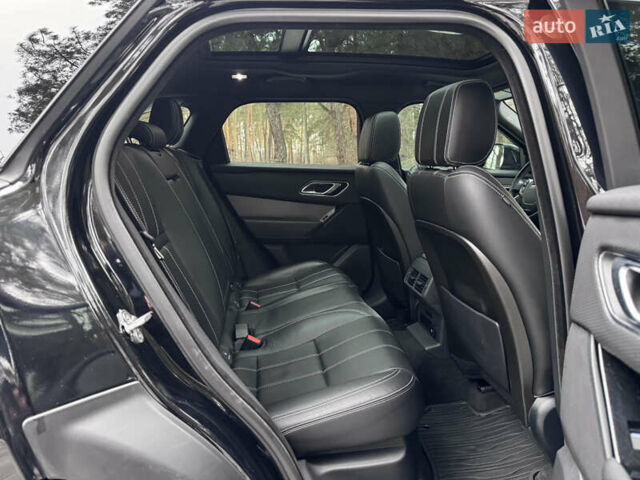 Черный Ленд Ровер Рендж Ровер Велар, объемом двигателя 2 л и пробегом 90 тыс. км за 36900 $, фото 44 на Automoto.ua