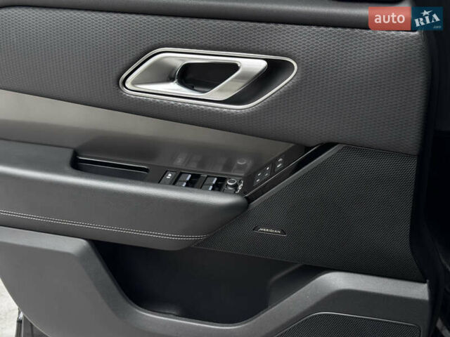 Черный Ленд Ровер Рендж Ровер Велар, объемом двигателя 2 л и пробегом 90 тыс. км за 36900 $, фото 34 на Automoto.ua