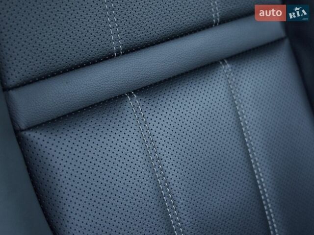 Черный Ленд Ровер Рендж Ровер Велар, объемом двигателя 2 л и пробегом 94 тыс. км за 36700 $, фото 24 на Automoto.ua