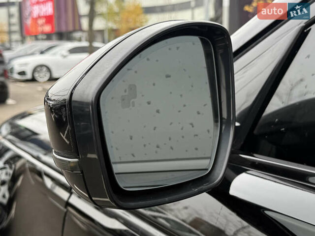 Черный Ленд Ровер Рендж Ровер Велар, объемом двигателя 3 л и пробегом 81 тыс. км за 45800 $, фото 14 на Automoto.ua