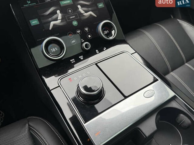 Черный Ленд Ровер Рендж Ровер Велар, объемом двигателя 3 л и пробегом 81 тыс. км за 45800 $, фото 34 на Automoto.ua