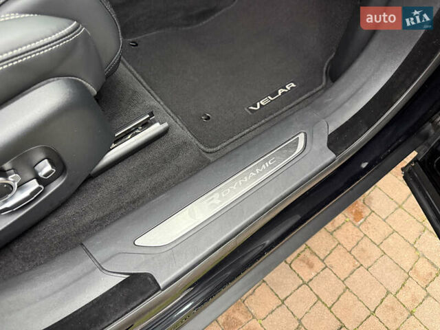 Черный Ленд Ровер Рендж Ровер Велар, объемом двигателя 2.99 л и пробегом 129 тыс. км за 44900 $, фото 120 на Automoto.ua