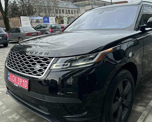 Черный Ленд Ровер Рендж Ровер Велар, объемом двигателя 2 л и пробегом 191 тыс. км за 28800 $, фото 4 на Automoto.ua