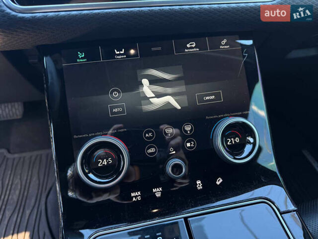 Черный Ленд Ровер Рендж Ровер Велар, объемом двигателя 2 л и пробегом 89 тыс. км за 38900 $, фото 19 на Automoto.ua