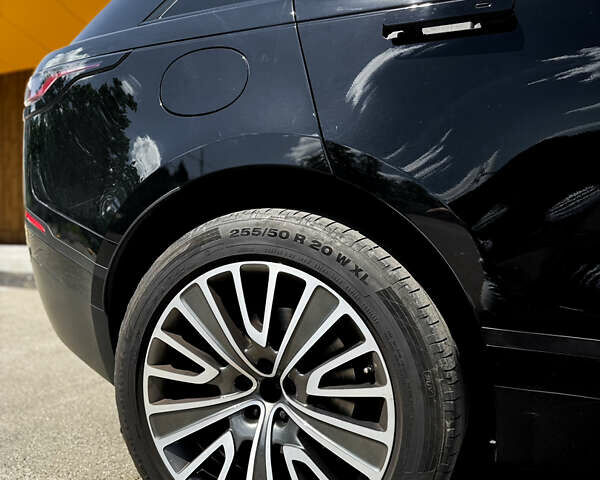 Чорний Ленд Ровер Рендж Ровер Велар, об'ємом двигуна 2 л та пробігом 82 тис. км за 35400 $, фото 11 на Automoto.ua