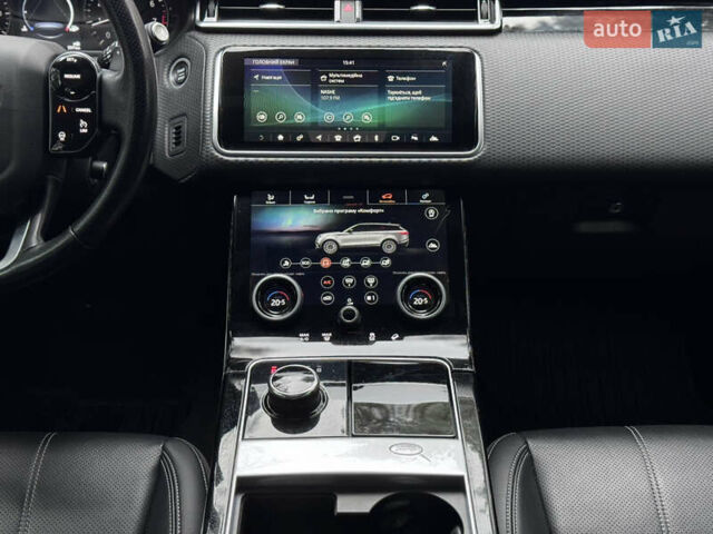 Черный Ленд Ровер Рендж Ровер Велар, объемом двигателя 2 л и пробегом 90 тыс. км за 36900 $, фото 29 на Automoto.ua