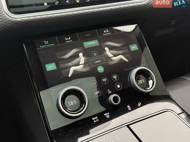 Черный Ленд Ровер Рендж Ровер Велар, объемом двигателя 3 л и пробегом 81 тыс. км за 45800 $, фото 33 на Automoto.ua