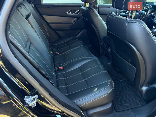 Черный Ленд Ровер Рендж Ровер Велар, объемом двигателя 2 л и пробегом 89 тыс. км за 38900 $, фото 24 на Automoto.ua