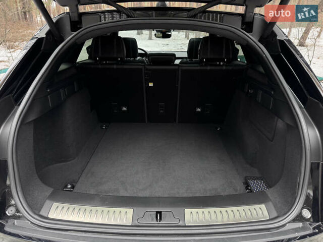 Черный Ленд Ровер Рендж Ровер Велар, объемом двигателя 2 л и пробегом 90 тыс. км за 36900 $, фото 41 на Automoto.ua