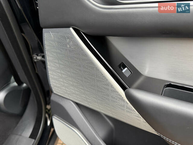 Черный Ленд Ровер Рендж Ровер Велар, объемом двигателя 2.99 л и пробегом 129 тыс. км за 44900 $, фото 109 на Automoto.ua