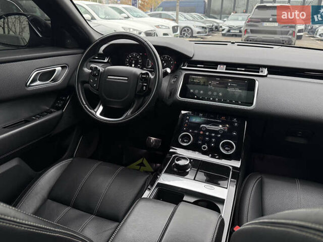 Черный Ленд Ровер Рендж Ровер Велар, объемом двигателя 3 л и пробегом 81 тыс. км за 45800 $, фото 44 на Automoto.ua