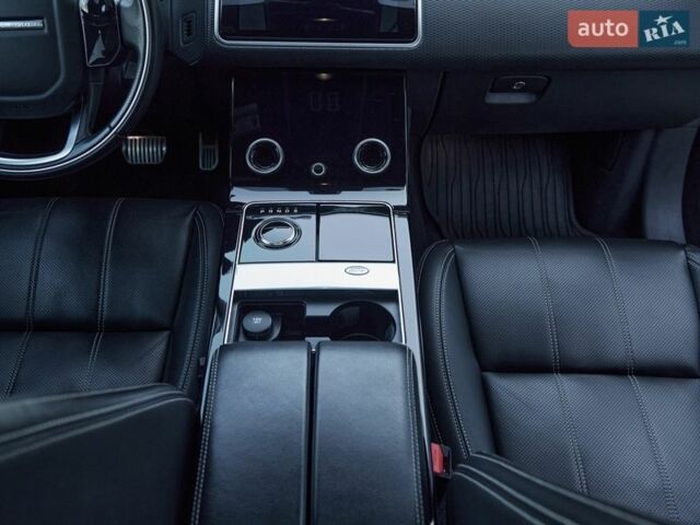 Черный Ленд Ровер Рендж Ровер Велар, объемом двигателя 2 л и пробегом 94 тыс. км за 36700 $, фото 23 на Automoto.ua