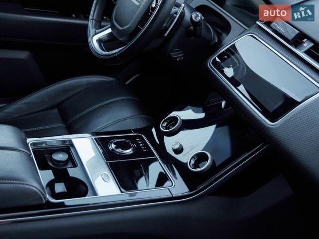 Черный Ленд Ровер Рендж Ровер Велар, объемом двигателя 2 л и пробегом 94 тыс. км за 36700 $, фото 17 на Automoto.ua