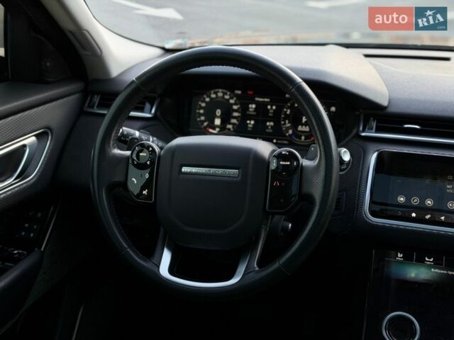 Черный Ленд Ровер Рендж Ровер Велар, объемом двигателя 2 л и пробегом 224 тыс. км за 29000 $, фото 12 на Automoto.ua