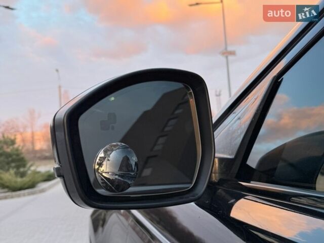 Черный Ленд Ровер Рендж Ровер Велар, объемом двигателя 2 л и пробегом 92 тыс. км за 36500 $, фото 17 на Automoto.ua