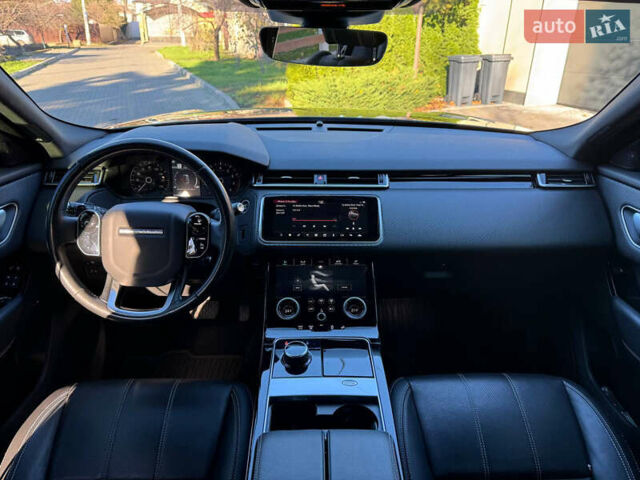 Черный Ленд Ровер Рендж Ровер Велар, объемом двигателя 2 л и пробегом 89 тыс. км за 38900 $, фото 22 на Automoto.ua