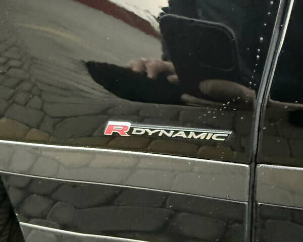 Черный Ленд Ровер Рендж Ровер Велар, объемом двигателя 3 л и пробегом 70 тыс. км за 45000 $, фото 11 на Automoto.ua