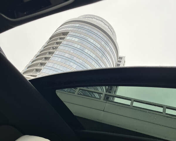 Чорний Ленд Ровер Рендж Ровер Велар, об'ємом двигуна 2 л та пробігом 91 тис. км за 39500 $, фото 20 на Automoto.ua