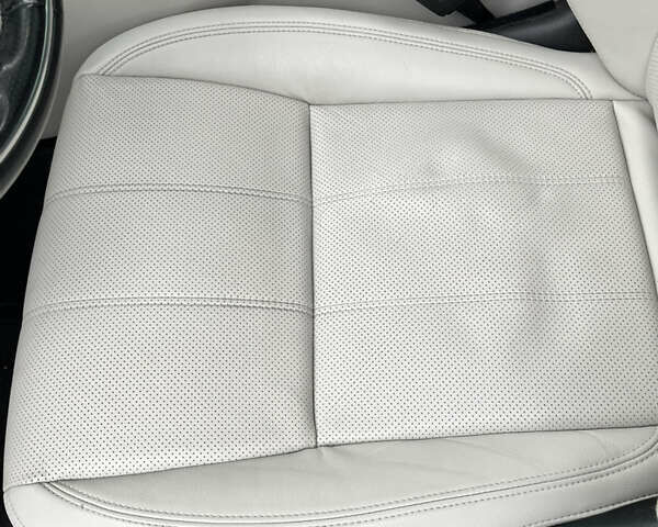 Чорний Ленд Ровер Рендж Ровер Велар, об'ємом двигуна 2 л та пробігом 91 тис. км за 39500 $, фото 27 на Automoto.ua