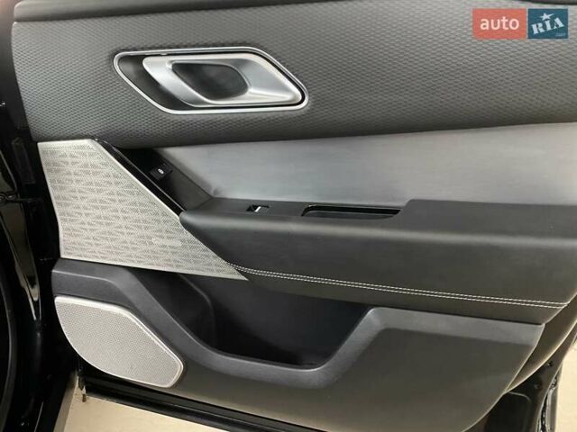 Чорний Ленд Ровер Рендж Ровер Велар, об'ємом двигуна 2 л та пробігом 29 тис. км за 44500 $, фото 38 на Automoto.ua