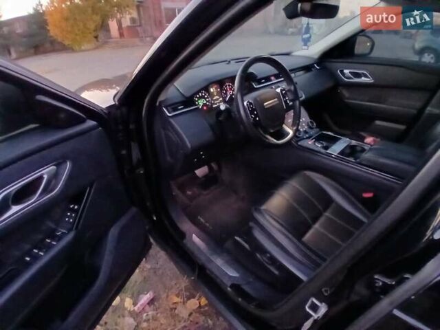 Чорний Ленд Ровер Рендж Ровер Велар, об'ємом двигуна 2 л та пробігом 281 тис. км за 24999 $, фото 5 на Automoto.ua