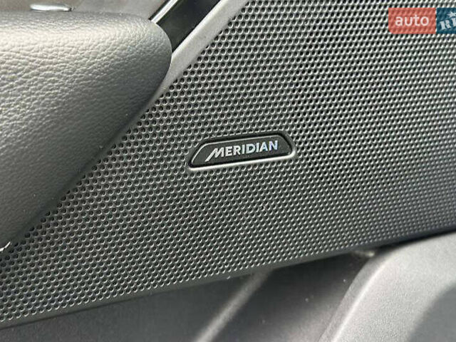 Чорний Ленд Ровер Рендж Ровер Велар, об'ємом двигуна 2 л та пробігом 80 тис. км за 28500 $, фото 14 на Automoto.ua