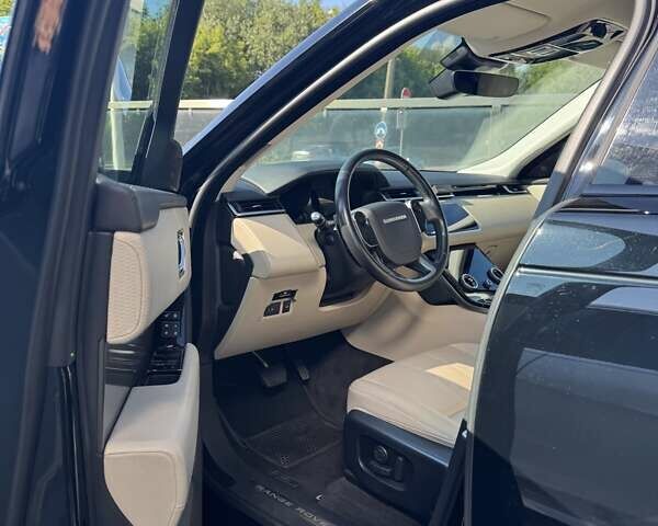 Черный Ленд Ровер Рендж Ровер Велар, объемом двигателя 2 л и пробегом 182 тыс. км за 37000 $, фото 7 на Automoto.ua