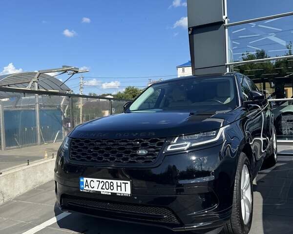 Черный Ленд Ровер Рендж Ровер Велар, объемом двигателя 2 л и пробегом 182 тыс. км за 39000 $, фото 1 на Automoto.ua