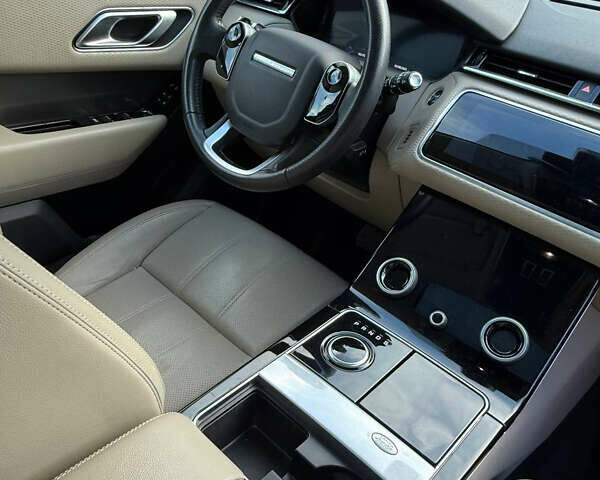 Черный Ленд Ровер Рендж Ровер Велар, объемом двигателя 2 л и пробегом 182 тыс. км за 39000 $, фото 14 на Automoto.ua