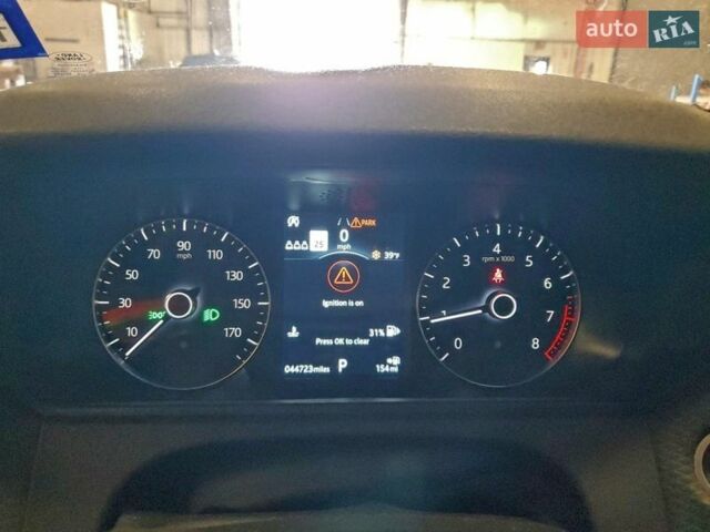 Черный Ленд Ровер Рендж Ровер Велар, объемом двигателя 2 л и пробегом 60 тыс. км за 12000 $, фото 8 на Automoto.ua