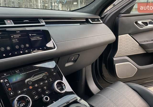 Черный Ленд Ровер Рендж Ровер Велар, объемом двигателя 2 л и пробегом 81 тыс. км за 49500 $, фото 8 на Automoto.ua