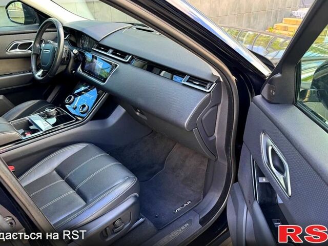 Чорний Ленд Ровер Рендж Ровер Велар, об'ємом двигуна 2 л та пробігом 87 тис. км за 33000 $, фото 5 на Automoto.ua