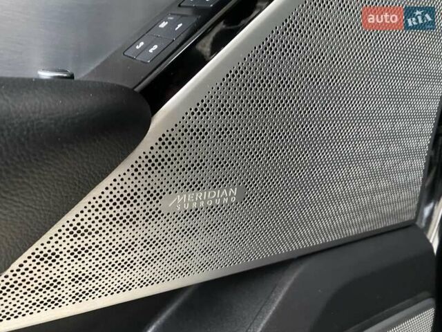 Чорний Ленд Ровер Рендж Ровер Велар, об'ємом двигуна 2 л та пробігом 29 тис. км за 44500 $, фото 35 на Automoto.ua