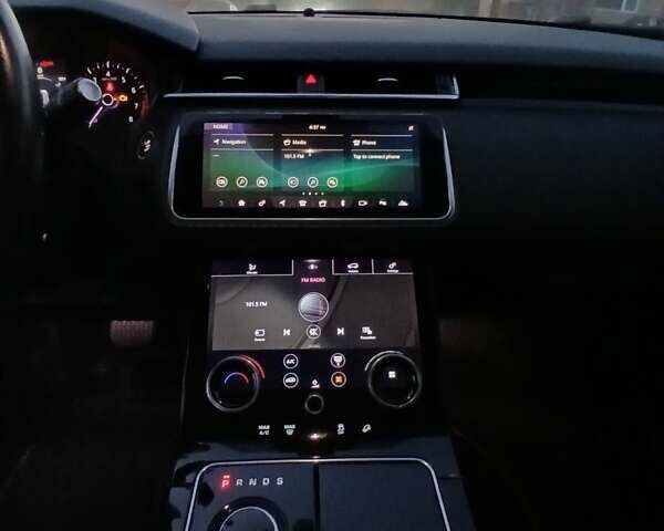 Чорний Ленд Ровер Рендж Ровер Велар, об'ємом двигуна 2 л та пробігом 281 тис. км за 24999 $, фото 11 на Automoto.ua