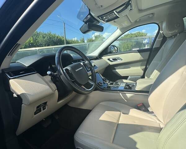 Черный Ленд Ровер Рендж Ровер Велар, объемом двигателя 2 л и пробегом 182 тыс. км за 37000 $, фото 10 на Automoto.ua