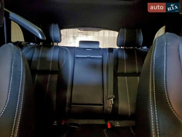 Черный Ленд Ровер Рендж Ровер Велар, объемом двигателя 2 л и пробегом 60 тыс. км за 12000 $, фото 9 на Automoto.ua