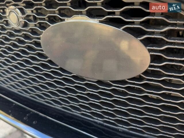 Черный Ленд Ровер Рендж Ровер Велар, объемом двигателя 2 л и пробегом 97 тыс. км за 41000 $, фото 16 на Automoto.ua