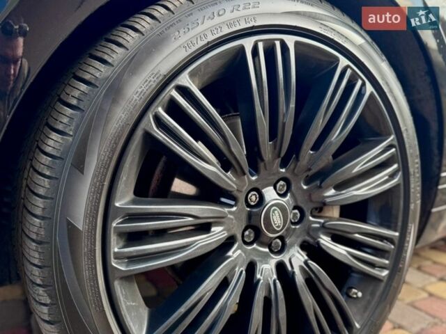 Черный Ленд Ровер Рендж Ровер Велар, объемом двигателя 2 л и пробегом 97 тыс. км за 41000 $, фото 20 на Automoto.ua