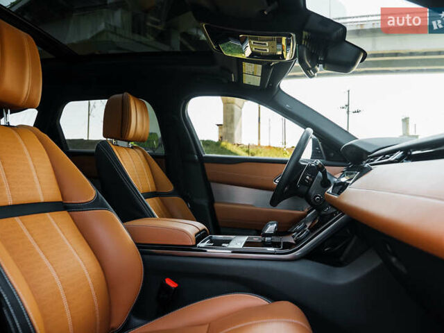 Чорний Ленд Ровер Рендж Ровер Велар, об'ємом двигуна 3 л та пробігом 46 тис. км за 59900 $, фото 14 на Automoto.ua