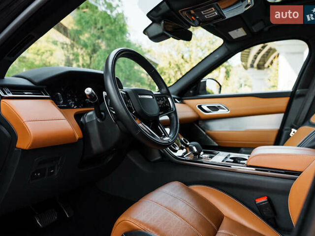 Чорний Ленд Ровер Рендж Ровер Велар, об'ємом двигуна 3 л та пробігом 46 тис. км за 59900 $, фото 26 на Automoto.ua