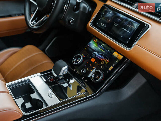 Чорний Ленд Ровер Рендж Ровер Велар, об'ємом двигуна 3 л та пробігом 46 тис. км за 59900 $, фото 16 на Automoto.ua