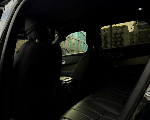 Чорний Ленд Ровер Рендж Ровер Велар, об'ємом двигуна 2 л та пробігом 24 тис. км за 54900 $, фото 14 на Automoto.ua