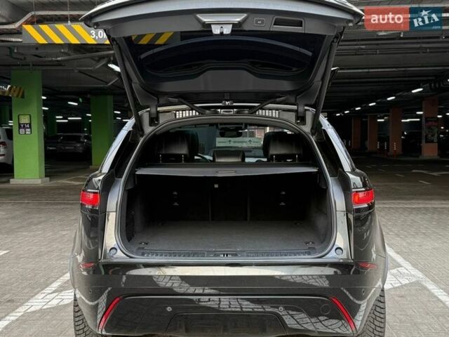 Чорний Ленд Ровер Рендж Ровер Велар, об'ємом двигуна 2 л та пробігом 98 тис. км за 56990 $, фото 9 на Automoto.ua