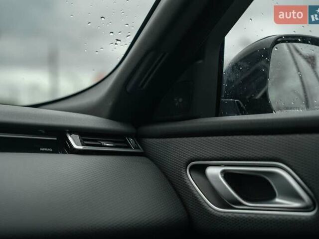 Чорний Ленд Ровер Рендж Ровер Велар, об'ємом двигуна 2 л та пробігом 44 тис. км за 57500 $, фото 26 на Automoto.ua