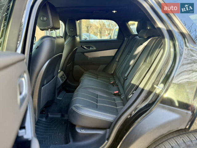 Черный Ленд Ровер Рендж Ровер Велар, объемом двигателя 2 л и пробегом 44 тыс. км за 59000 $, фото 16 на Automoto.ua