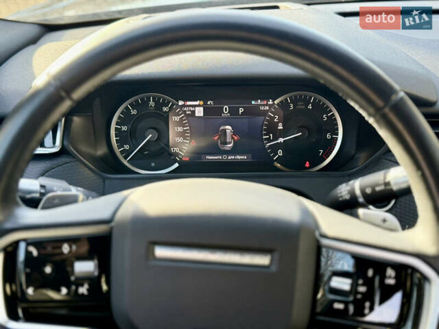 Черный Ленд Ровер Рендж Ровер Велар, объемом двигателя 2 л и пробегом 44 тыс. км за 59000 $, фото 5 на Automoto.ua