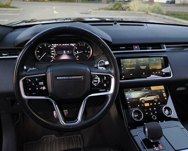 Черный Ленд Ровер Рендж Ровер Велар, объемом двигателя 2 л и пробегом 95 тыс. км за 64999 $, фото 16 на Automoto.ua