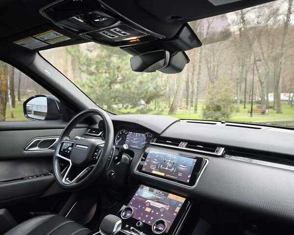 Черный Ленд Ровер Рендж Ровер Велар, объемом двигателя 2 л и пробегом 95 тыс. км за 64999 $, фото 31 на Automoto.ua